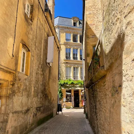 アパート Au Coeur Du Centre Historique De *