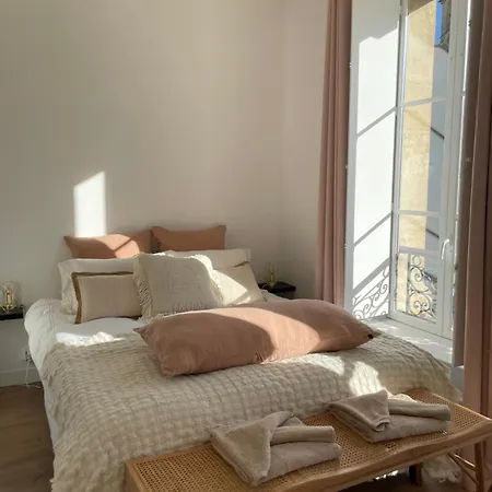 Au Coeur Du Centre Historique De Apartamento *