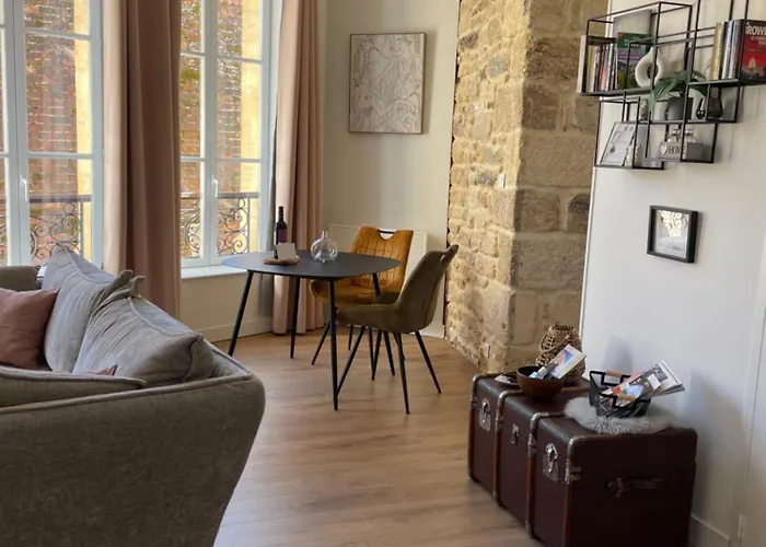 Au Coeur Du Centre Historique De アパート サルラ・ラ・カネダ